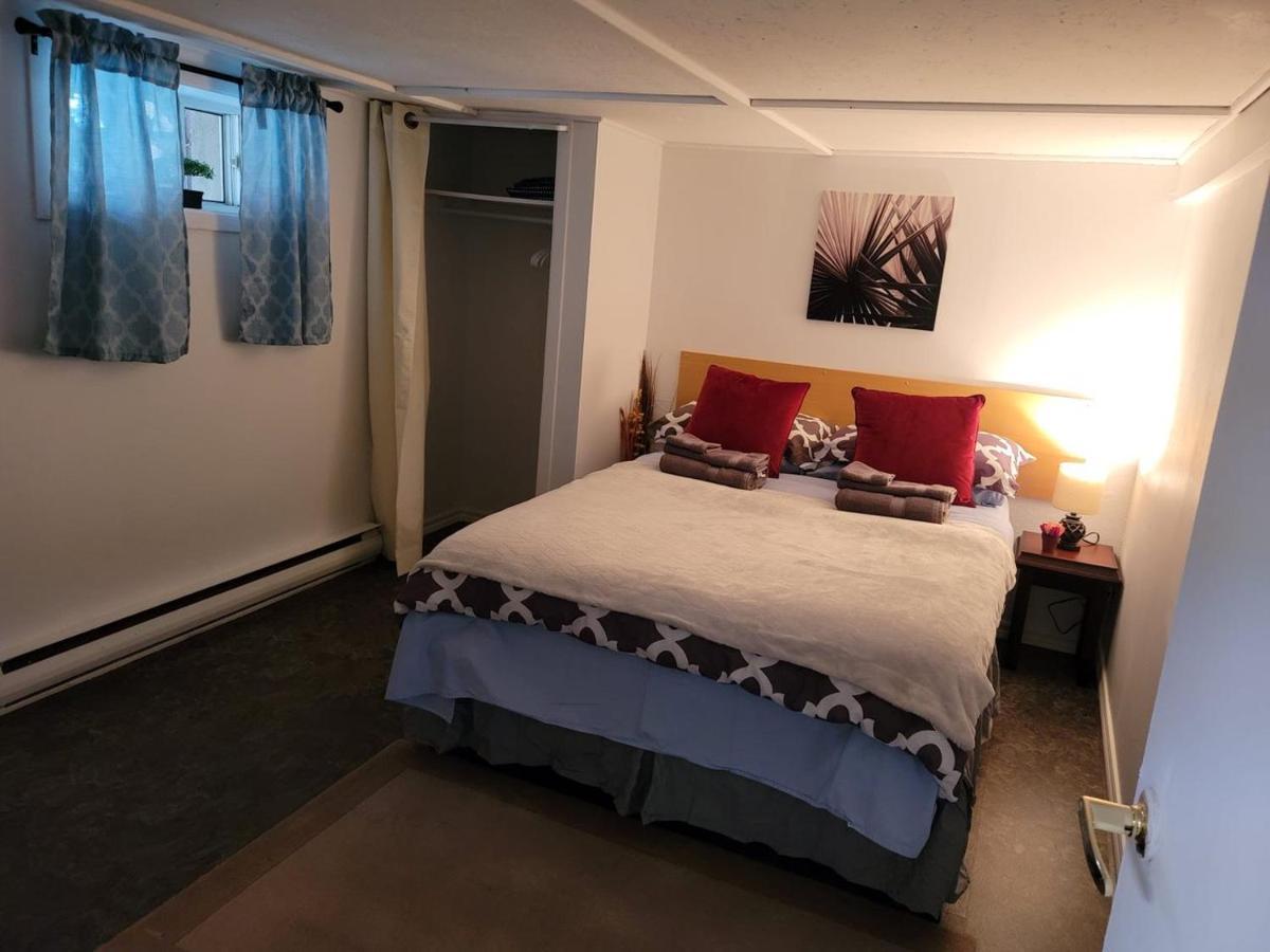 Lower Level Apt 6Ft High Close To Hwy Netflix Wifi Apartment Edmundston Exterior photo